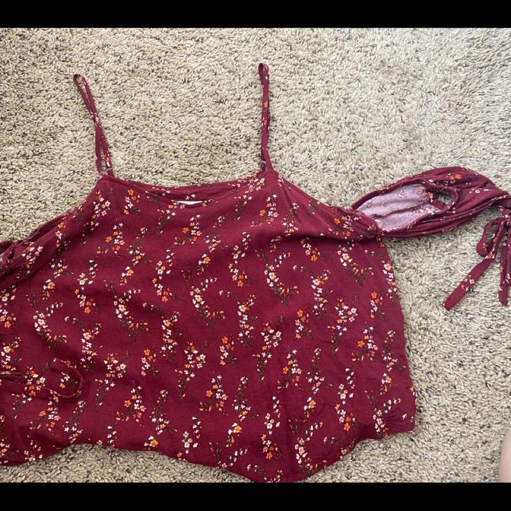 Open shoulder top